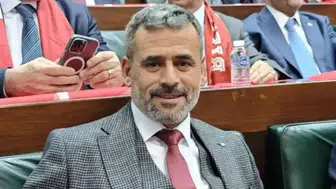 Afyonkarasihar'da Belediye Başkanına Bıçaklı Saldırıda Oğlu Yaralandı