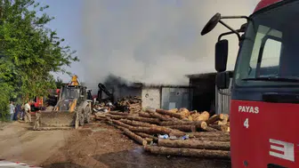 Hatay Dörtyol'da Hızar Atölyesi Yandı Tesis Küle Döndü!