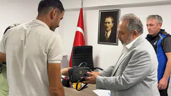 Piknik Sonrası 700 Bin Liralık Çantayı Unuttular Ekipler Seferber Oldu