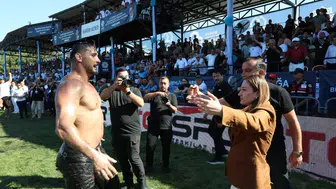 Kurtdereli Yağlı Güreşleri'nde Antalyalı Başpehlivan Mustafa Taş Finalde