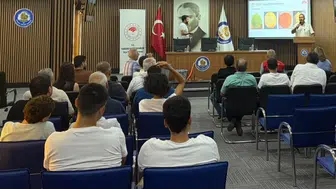 Tarsus'ta Turunçgil Üreticilerine Hasat Eğitimi: Kalite Kaybının Önüne Geçilecek