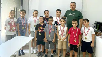 Serikli Minik Satranç Ustalarından Şampiyonluk Mücadelesi