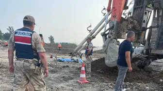 Hatay'da Tren Yolu Şantiyesinde Feci Kaza: 1 İşçi Hayatını Kaybetti