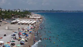 Antalya Kavruluyor! Hissedilen Sıcaklık 42 Dereceye Ulaştı