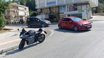 Manavgat'ta Dönüş Yapan Araçla Çarpışan Sürücü Yaralandı