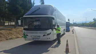 Burdur'da Otobüsler Sıkı Denetimde: Kazaların Önlenmesi İçin Ekipler Sahada!