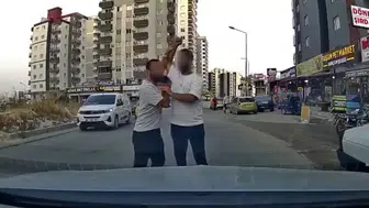 Kornaya Bastı, Yumruk Yedi, Bagajdan Çıkan Testereyle Tehdit Edildi!