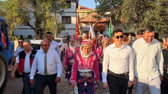 Antalya İbradı'da Geleneksel Coşku! 59. Ormana Üzüm Festivali Gerçekleştirildi