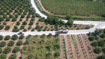 Toz ve Çamura Soğuk Asfalt Çözümü! Çiftçinin Yolu Rahatladı