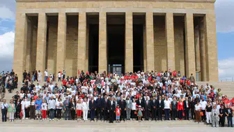 Atatürkçü Düşünce Derneği'nden Anıtkabir'de 30 Ağustos Çıkarması