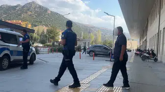 Park Yeri Kavgası Kanlı Bitti! Baba ve Oğlu Bıçaklandı