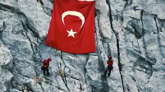 Antalya'da JAK Timinden Nefes Kesen Zafer Tırmanışı