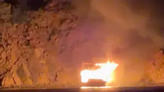 Demirli Tur Teknesi Alevlere Teslim Oldu! Kullanılamaz Hale Geldi