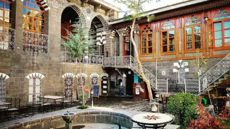 Duvarları Yıllara Meydan Okudu! Ünlü Şairin İzleri Bu Evde Yaşatılacak