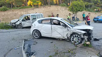 Manavgat'ta Feci Çarpışma: Olay Yeri Savaş Alanına Döndü