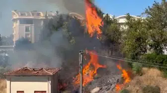 Manavgat'ta Trafo Patladı! Alevler Otluk Alanı Yaktı, Mahalleli Elektriksiz Kaldı