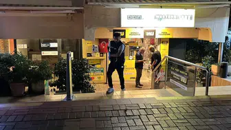 Alanya'da Döviz Bürosuna Silahlı Soygun Girişimi: İş Yeri Sahibi Maskeli Şüpheliye Direndi