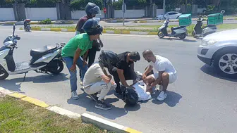 Manavgat'ta İtfaiye Aracına Yol Vermek İçin Kırmızıda Geçen Sürücü Kaza Yaptı