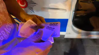 İnegöl’de Örnek Davranış: 30 Bin TL Bulduğu Çantayı Polise Teslim Etti