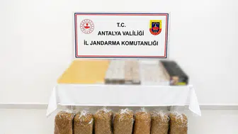 Antalya'da Kaçak Tütün Operasyonu: Tonlarca Malzeme Ele Geçirildi