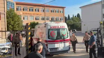Manisa'da Okul Önünde Silahlı Saldırı: Öğrenciler Yaralandı