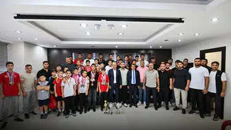Muratpaşa Güreşçilerine Mücadele Mesajı