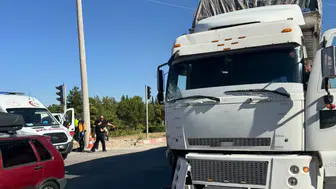 Burdur'da Sanayi Kavşağı'nda Kaza: 4 Kişi Yaralandı