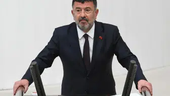 Pazarda Aniden Yere Yığıldı !Milletvekili Veli Ağbaba Yoğun Bakıma alındı