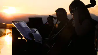 Hıdırlık Kulesi'nde Akdeniz Manzaralı Müzik Ziyafetine Yoğun İlgi