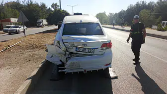 Burdur'da Üç Aracın Karıştığı Zincirleme Kazada 1 Kişi Yaralandı