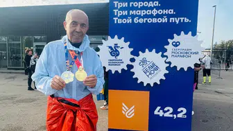 Antalya'nın 77 Yaşındaki Demir Adamı Ali Bıdı Moskova Maratonu'nda Koştu