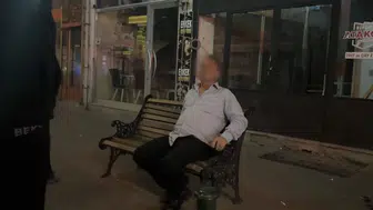 Eskişehir'de "Dışlandığını" İddia Eden Şahıs Çay Ocağının Camını Kırdı