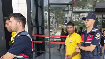 Alanya'da Market Dehşeti: Kovuldu, Bıçakla Döndü