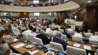 Antalya Büyükşehir Meclisi’nde Hizmet Tartışması