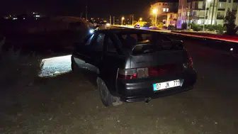 Manavgat'ta Otomobil Refüj Bordürüne Çarptı: Sürücü Yaralandı