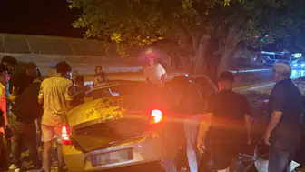 Ağaca Çarpan Otomobil Kardeşleri Ayırdı: Sağlık Çalışanı Genç Kız Hayatını Kaybetti