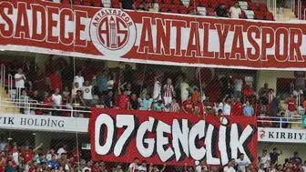 Antalyaspor Tribünlerinden Anlamlı Dayanışma!