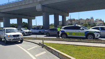 Manavgat D-400'de Sahipsiz Kamyonet Ekipleri Alarma Geçirdi