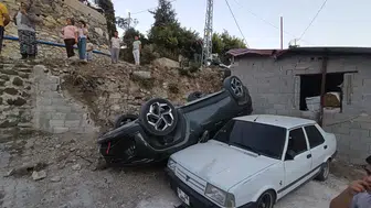 Hatay'da 'Kaza Yokuşu'nda Korkutan Kaza: Mahalle Halkı Çözüm Bekliyor