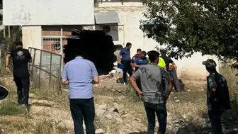 Burdur'da Kontrolden Çıkan Otomobil Depoya Girdi: 3 Yaralı