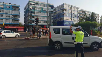 Antalya'da Okul Yollarında Trafik Tedbirleri Artırıldı!