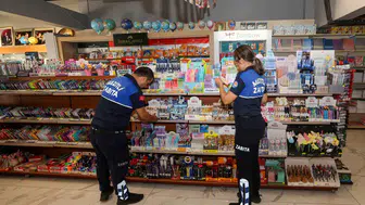 Öğrencilerin Güvenli Alışverişi İçin Harekete Geçildi: Mezitli'de Kırtasiyelere Sıkı Denetim