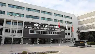 Fuhuş Soruşturmasında İstismar ve Uyuşturucu Partisi Baronun Takibinde