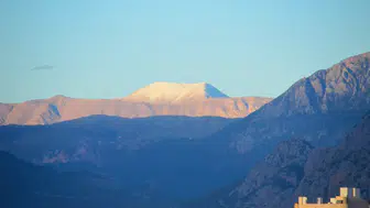 Antalya'da Sağanağın Ardından 3 Bin 86 Rakımlı Beydağları'nda İlk Kar!