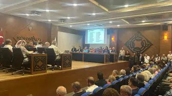 Konyaaltı Meclisi'nde Tansiyon Tavan Yaptı Arbede Yaşandı