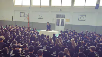 Milli Yüzücü Sefa Yurtkölesi Antalya Spor Lisesi’nde Öğrencilerle Buluştu