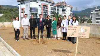 Alanya'da Minik Eller Geleceğe Nefes Oldu