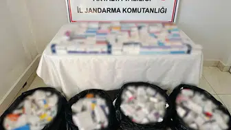Kaş'ta Şok Baskınlar! 22 Bin Sentetik Hap Bulundu: 5 Gözaltı