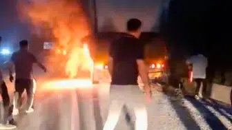 Konya-Antalya Yolunda Odun Yüklü Kamyon Alev Aldı! 2 İlçeden Ekipler Müdahale Etti