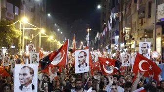 Antalya'da Cumhuriyet Coşkusu: Fener Alayı ve Semicenk Konseri